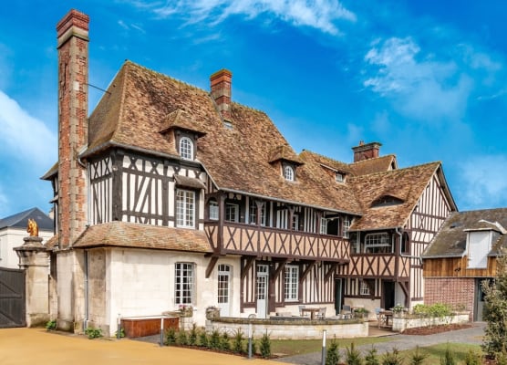 Le manoir des chevaux dorés 1