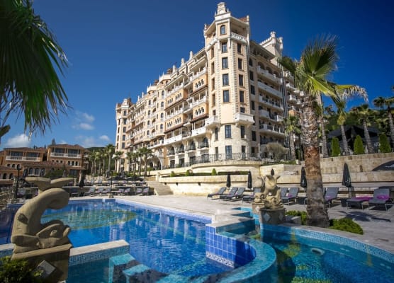 Royal Castle Design & SPA Hotel 1