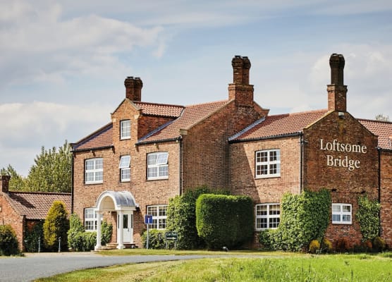 Loftsome Bridge Hotel 1