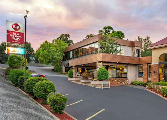 Best Western Plus Landing View Inn & Suites 1