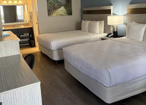 SureStay InnSuites Phoenix Hotel & Suites by Best Western 1