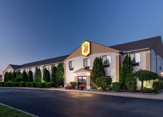 Super 8 by Wyndham Goshen 1