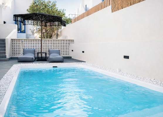 Aidani Luxurious Rooms 1