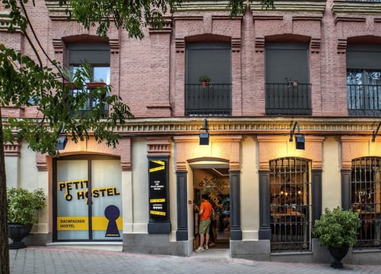 Petit Hostel La Latina 1