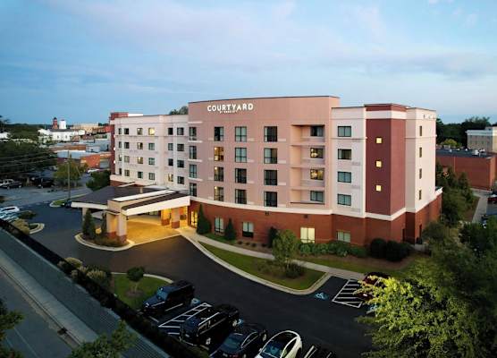 Courtyard by Marriott Carrollton 1