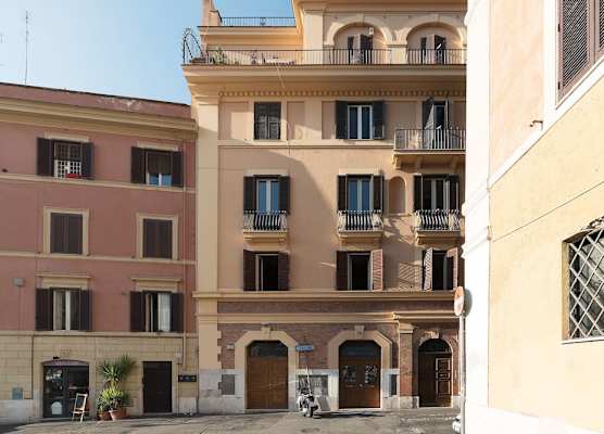 Monti Artistic Flat 1