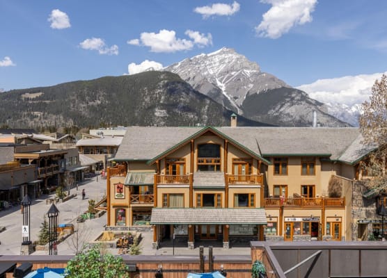 Brewster Mountain Lodge 1