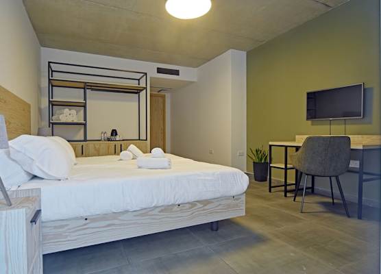 Mr Todd Hotel 1