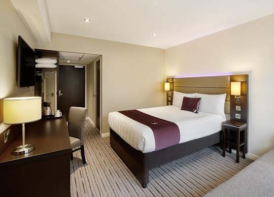 Premier Inn Epsom Town Centre 1