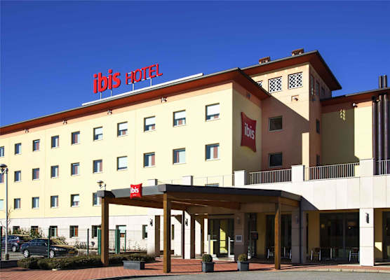 Ibis Como 1