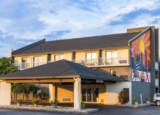 Days Inn by Wyndham Cincinnati East 1