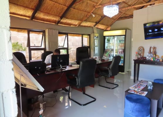 Dzimbahwe Guest Lodge 1