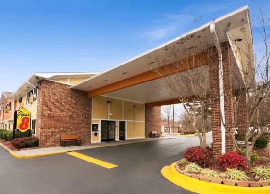 Super 8 by Wyndham Charlotte University 1