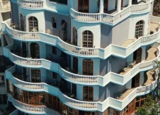 Monte Cristo Hotel with Rooftop Pool 1
