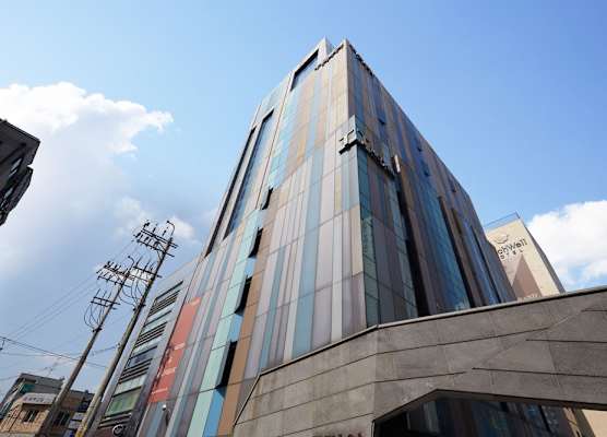 Tria Business & Boutique Hotel 1