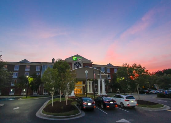 Holiday Inn Express & Suites CHARLESTON-NORTH by IHG 1