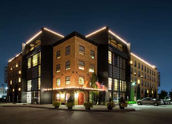 The Clara Hotel Plano, Tapestry Collection by Hilton 1