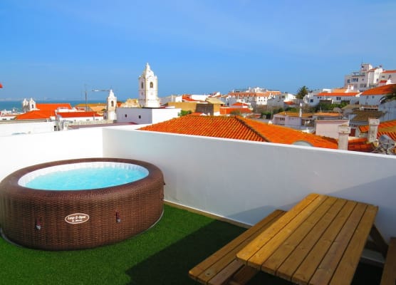 The 17 Party Hostel 1