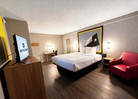 Super 8 by Wyndham Nacogdoches Near University 1