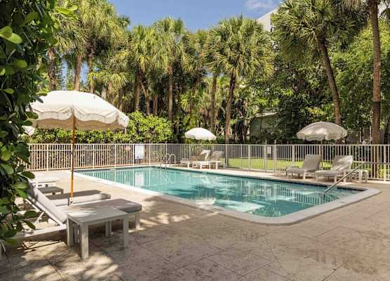 Miami River Inn by Renzzi 1