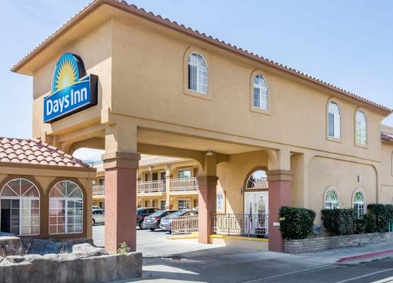 Days Inn by Wyndham Bishop 1