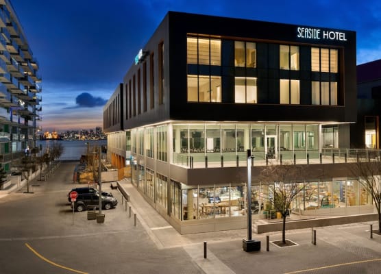 Seaside Hotel North Vancouver 1