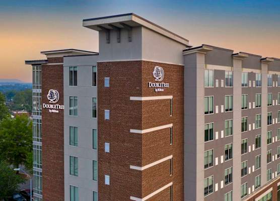 DoubleTree by Hilton Asheville Downtown 1