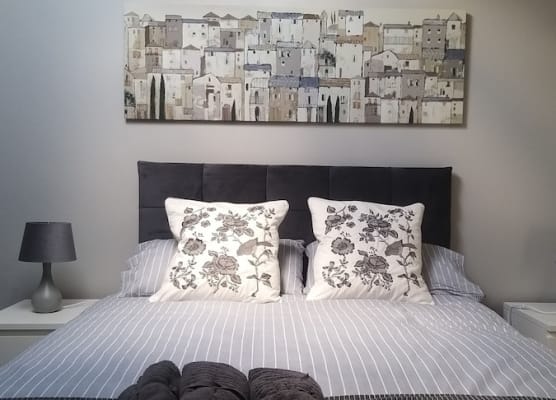 St. James Street Townhouse Belfast 1