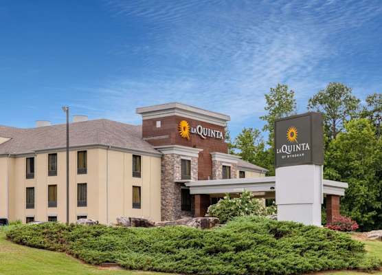 La Quinta by Wyndham Covington 1