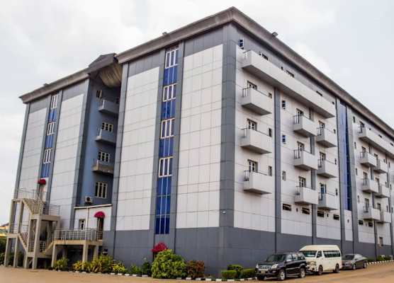 Nandas Hotel 1