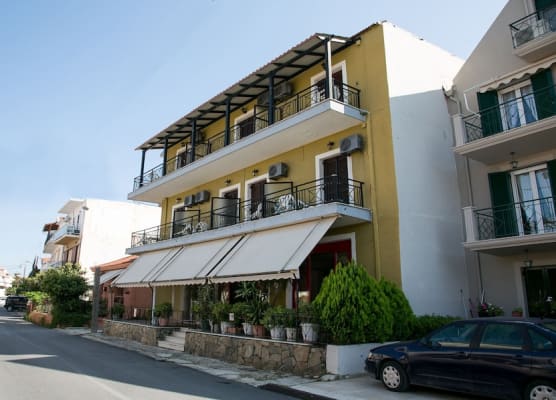 Petania Hotel & Apartments 1