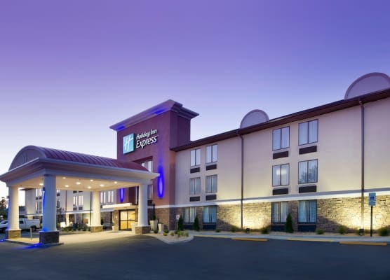 Holiday Inn Express WALDORF by IHG 1