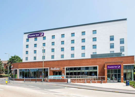 Premier Inn Farnborough Town Centre 1