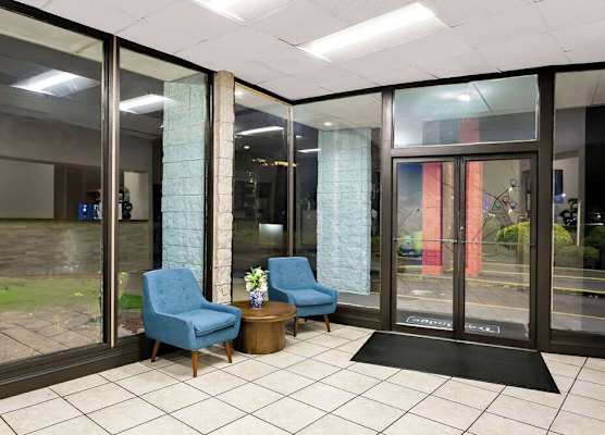 Travelodge by Wyndham Aberdeen 1