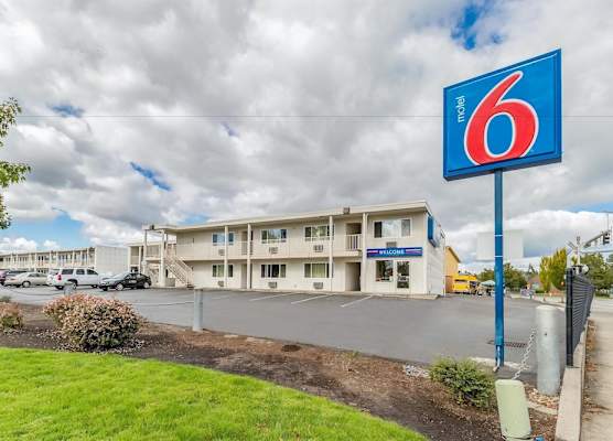 Motel 6 Beaverton, OR 1