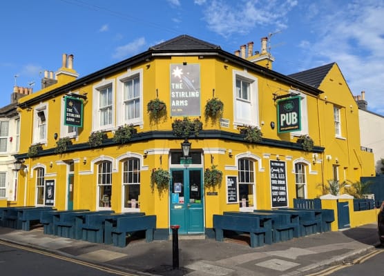 The Stirling Arms Pub & Rooms 1