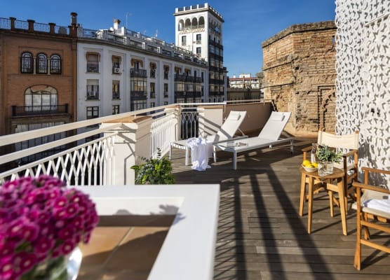Torre Homenaje Historical Suites 1