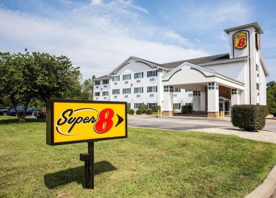 Super 8 by Wyndham Union 1