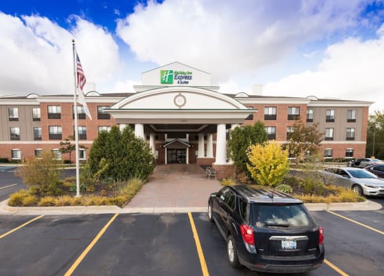 Holiday Inn Express & Suites GRAND BLANC by IHG 1