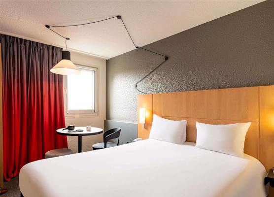 ibis Cergy Pontoise Le Port 1