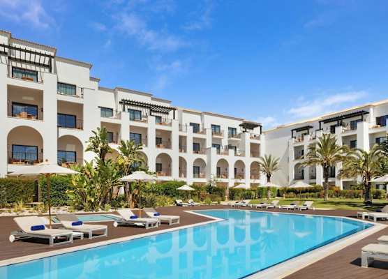 Pine Cliffs Ocean Suites, a Luxury Collection Resort & Spa, Algarve 1