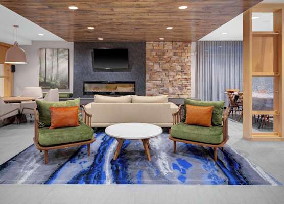 Fairfield Inn & Suites by Marriott Roanoke Salem 1