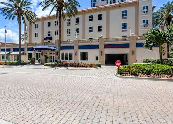 Hampton Inn & Suites St. Petersburg/Downtown 1