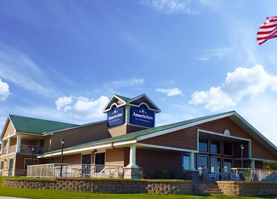 AmericInn by Wyndham Okoboji 1