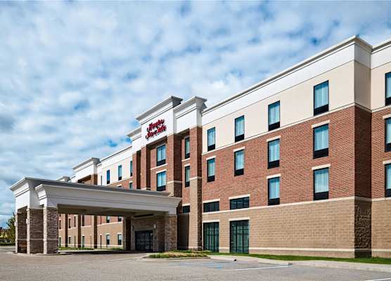 Hampton Inn & Suites Detroit/Troy 1