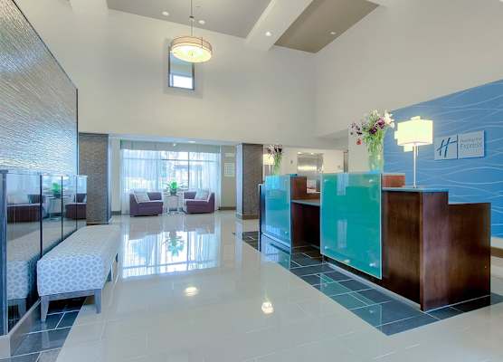 Holiday Inn Express & Suites CARLSBAD BEACH by IHG 1