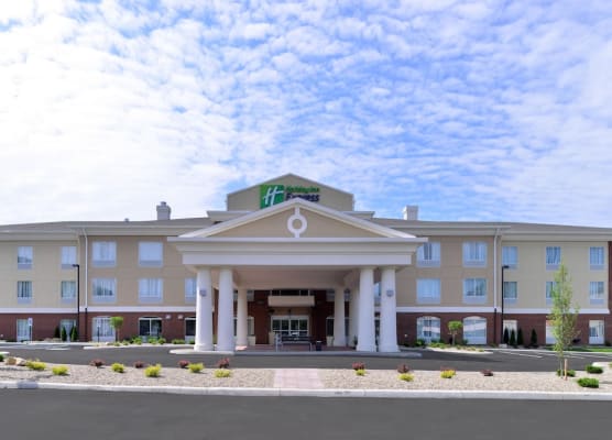 Holiday Inn Express & Suites IRONTON by IHG 1