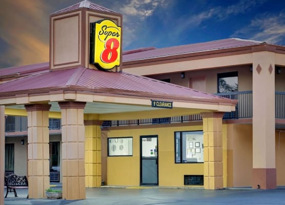 Super 8 by Wyndham Athens 1