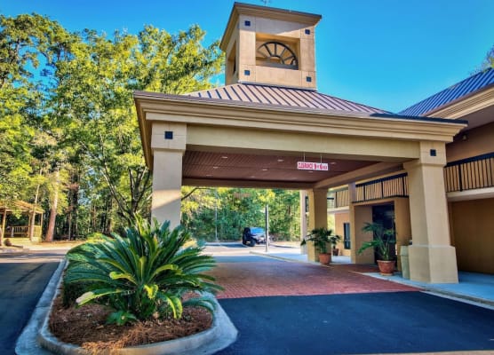 Clarion Inn & Suites Aiken South 1