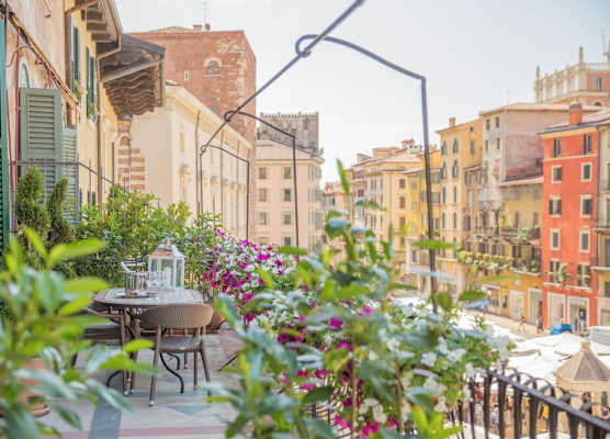 Corte Realdi Suites Piazza Erbe 1